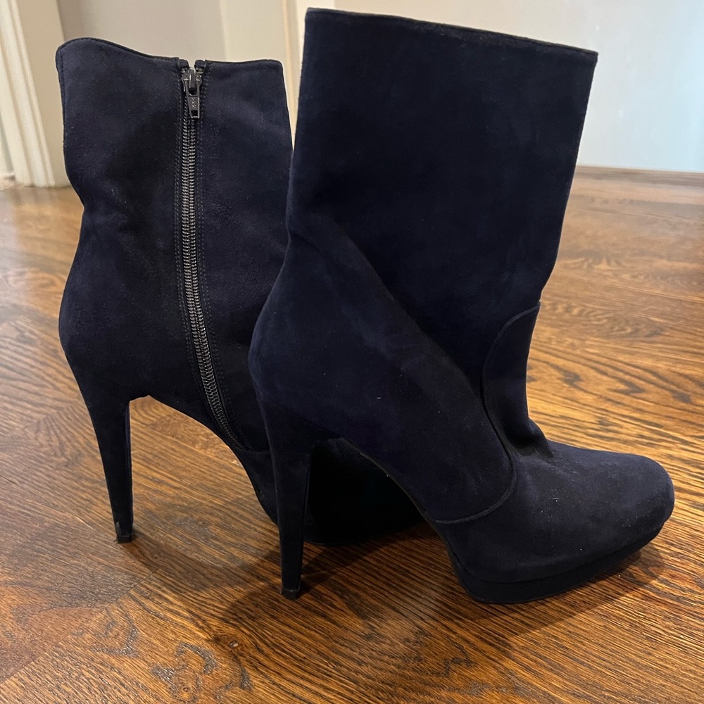 Stuart Weitzman Booties - image 2